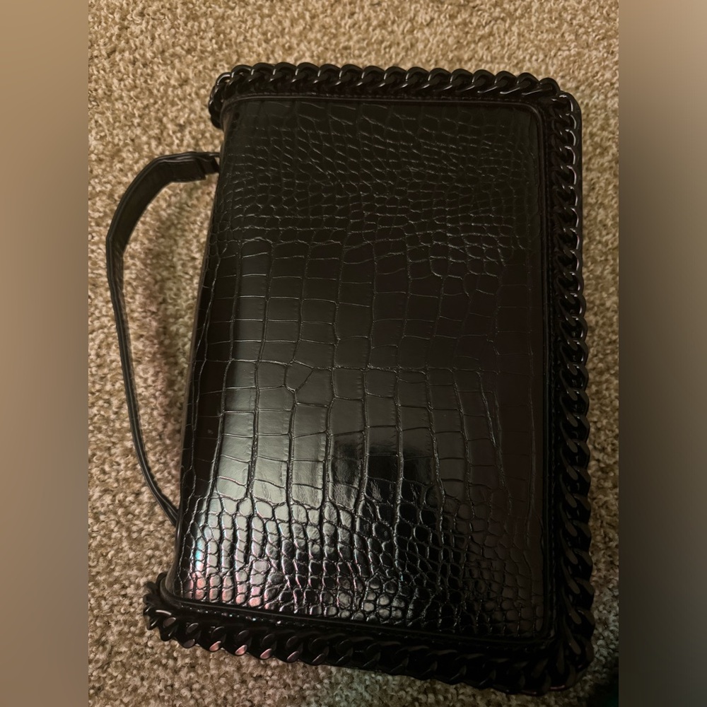 Women Aldo purse.